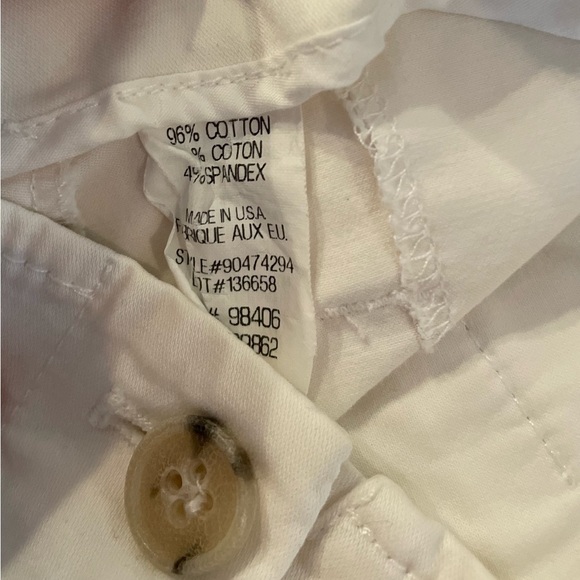 Theory White Shorts - Size 8 - Picture 5 of 5